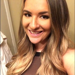 Meet your Posher, Carli